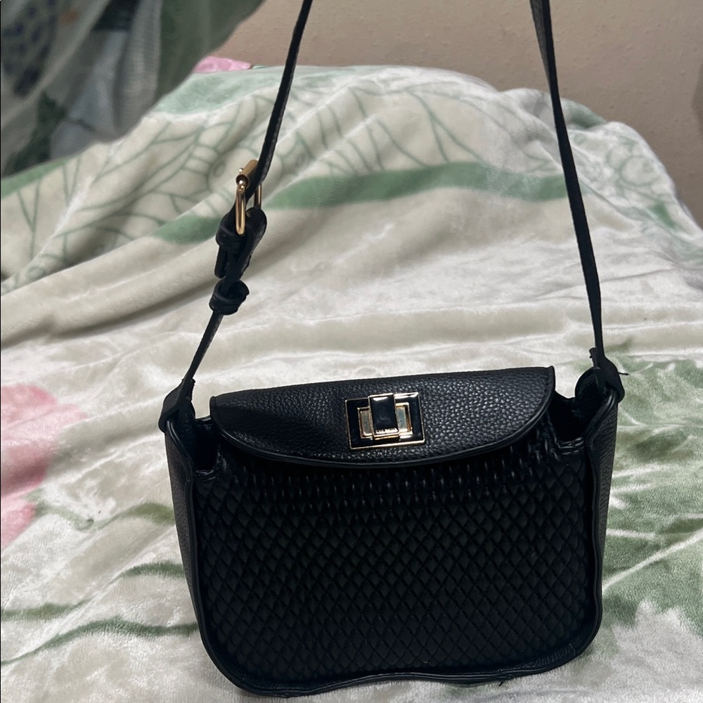 Steve Madden Black Textured Crossbody Bag